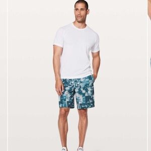 Lululemon Pace Breaker Out Of Mind Liner 9"